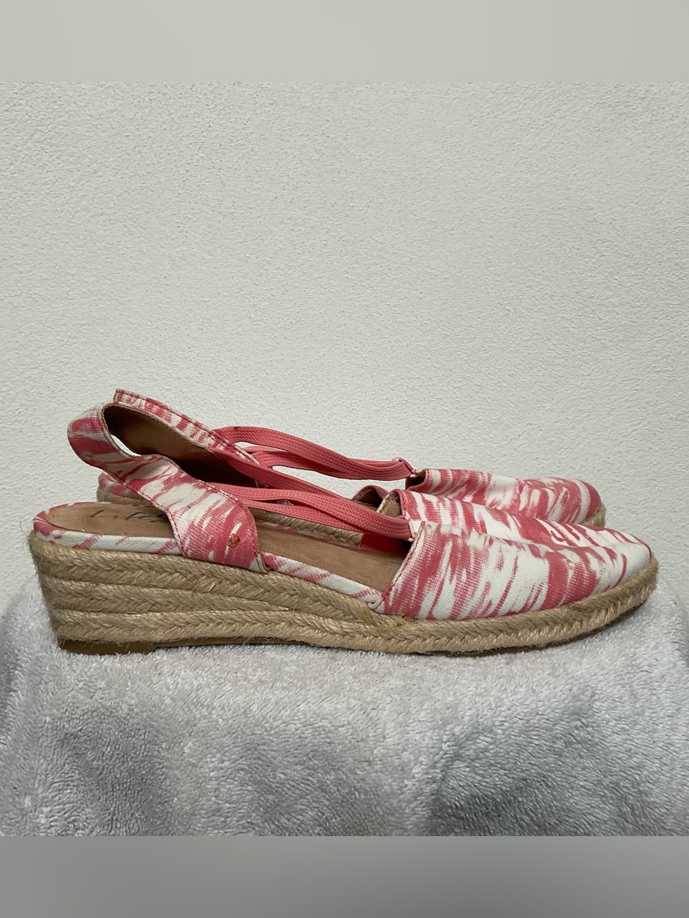 Life Stride Velocity Katrina Pink, White Espadrille Wedge Sandals Size 9.5